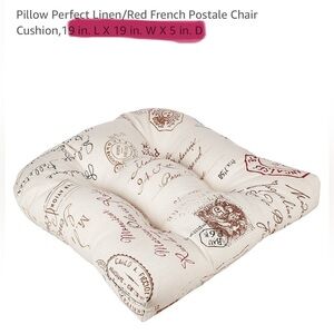 Pillow Perfect set of 2 wicker seat cushions